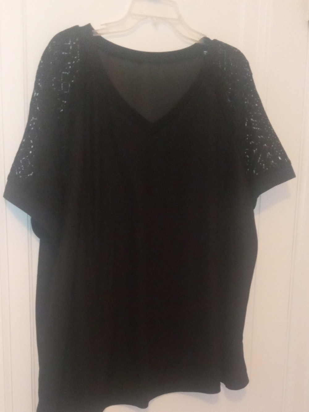 women black short sleeve top, crochet sleeves, 2x